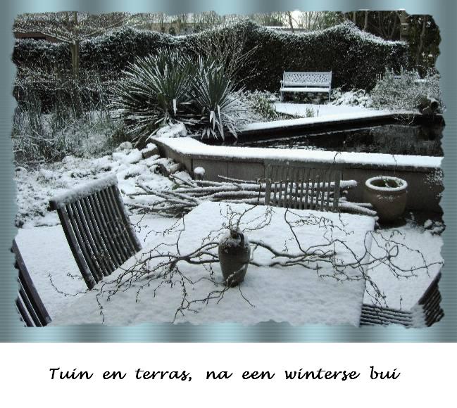 Terras na een sneeuwbui